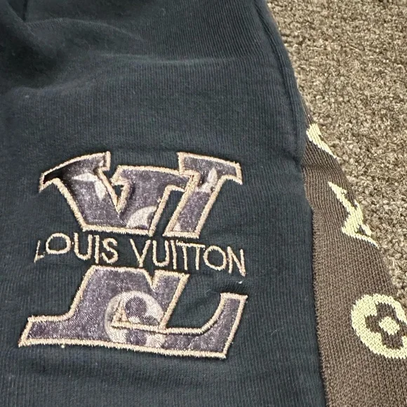 EUC Boys M  Louis Vuitton Black Brown tracksuit Hoodie pull over Sweatpants Set - Picture 6 of 12
